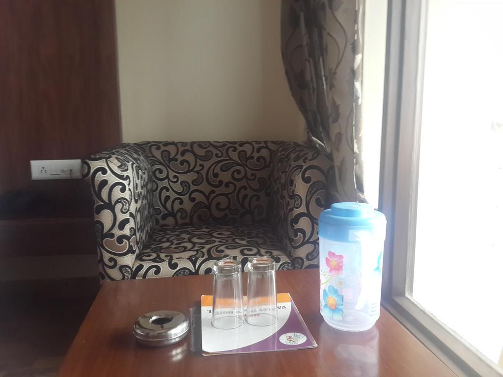 מוסורי Valley View Hotel חדר תמונה