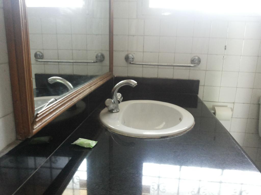 מוסורי Valley View Hotel מראה חיצוני תמונה