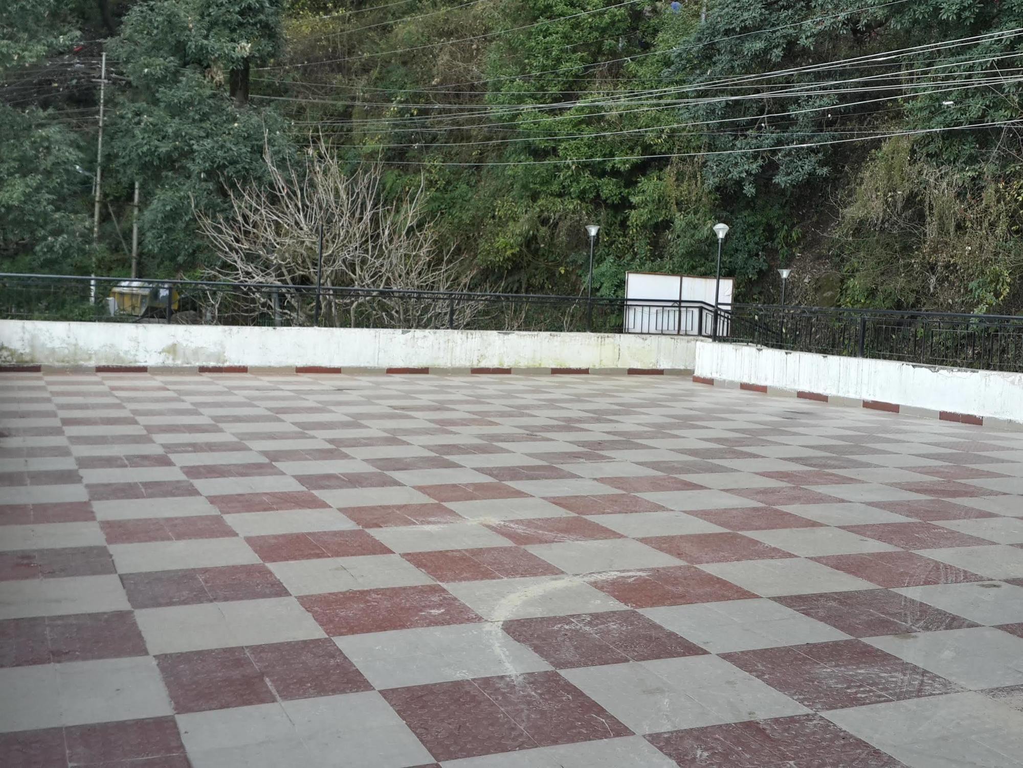 מוסורי Valley View Hotel מראה חיצוני תמונה